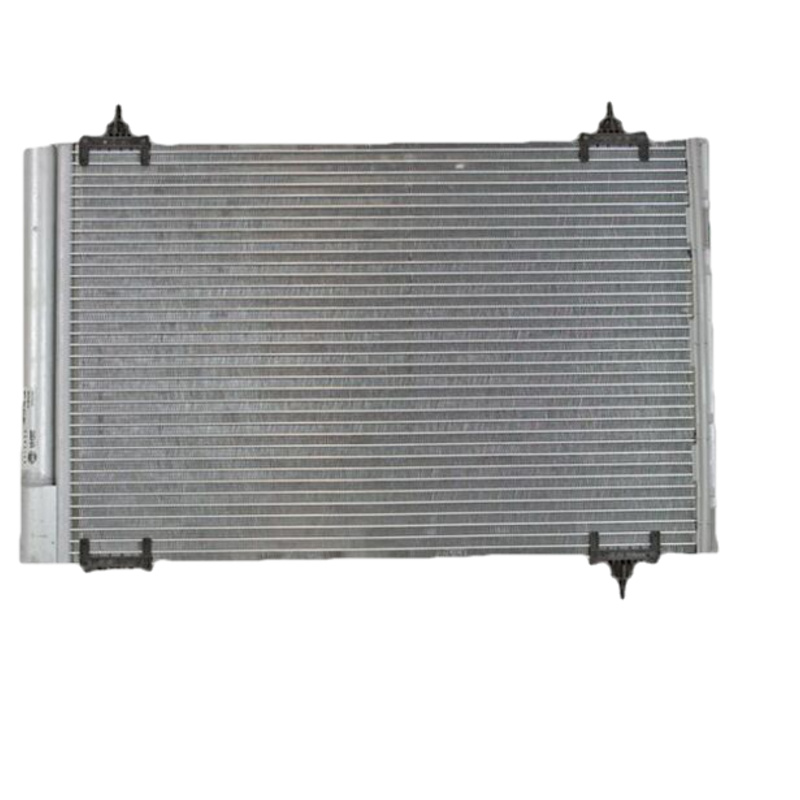 MAHLE ORIGINAL Kondenzátor klimatizácie AC 667 000P